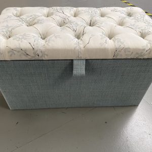 Deep buttoned ottoman